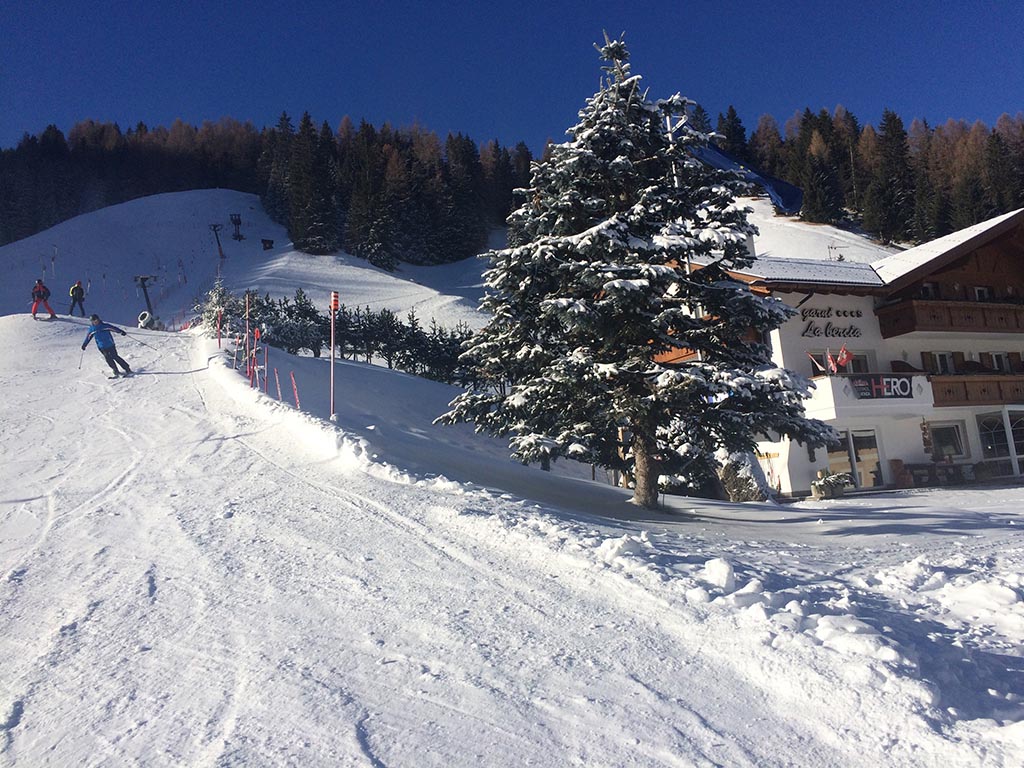 Ski-in & Ski-out Garni Hotel La Bercia directly on the slopes in Selva Gardena